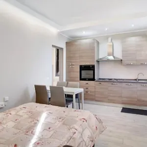 Casa Tiziano Parking Gratis 15 Minuti A Piedi Appartamento