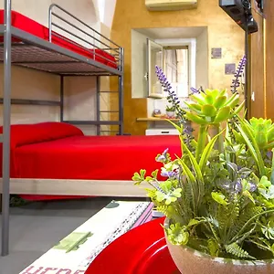 Poppy's House Catania